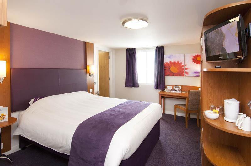 Premier Inn Premier Inn Crewe 낸트위치 외부 사진