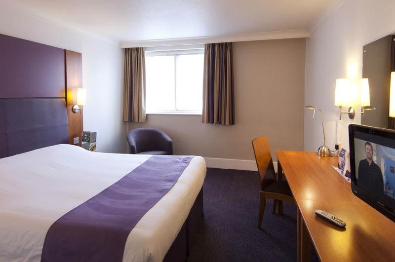Premier Inn Premier Inn Crewe 낸트위치 외부 사진